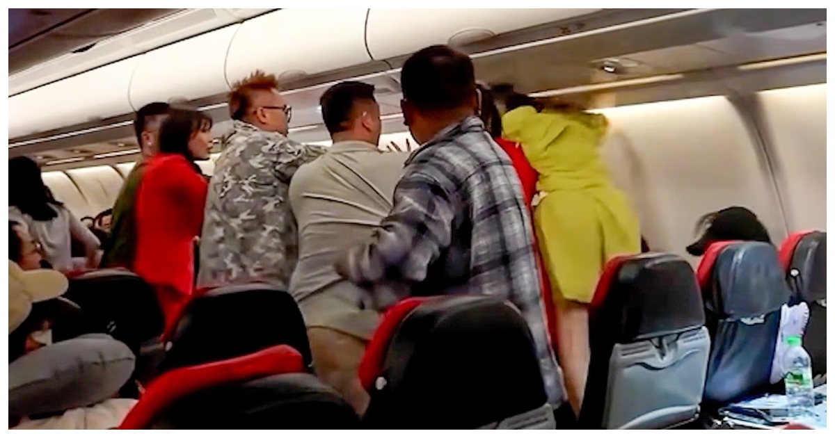 Porno komikslar Transaeroni boshlaydi